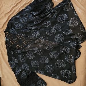 Hot Topic Skull Banded Lace Kimono Medium